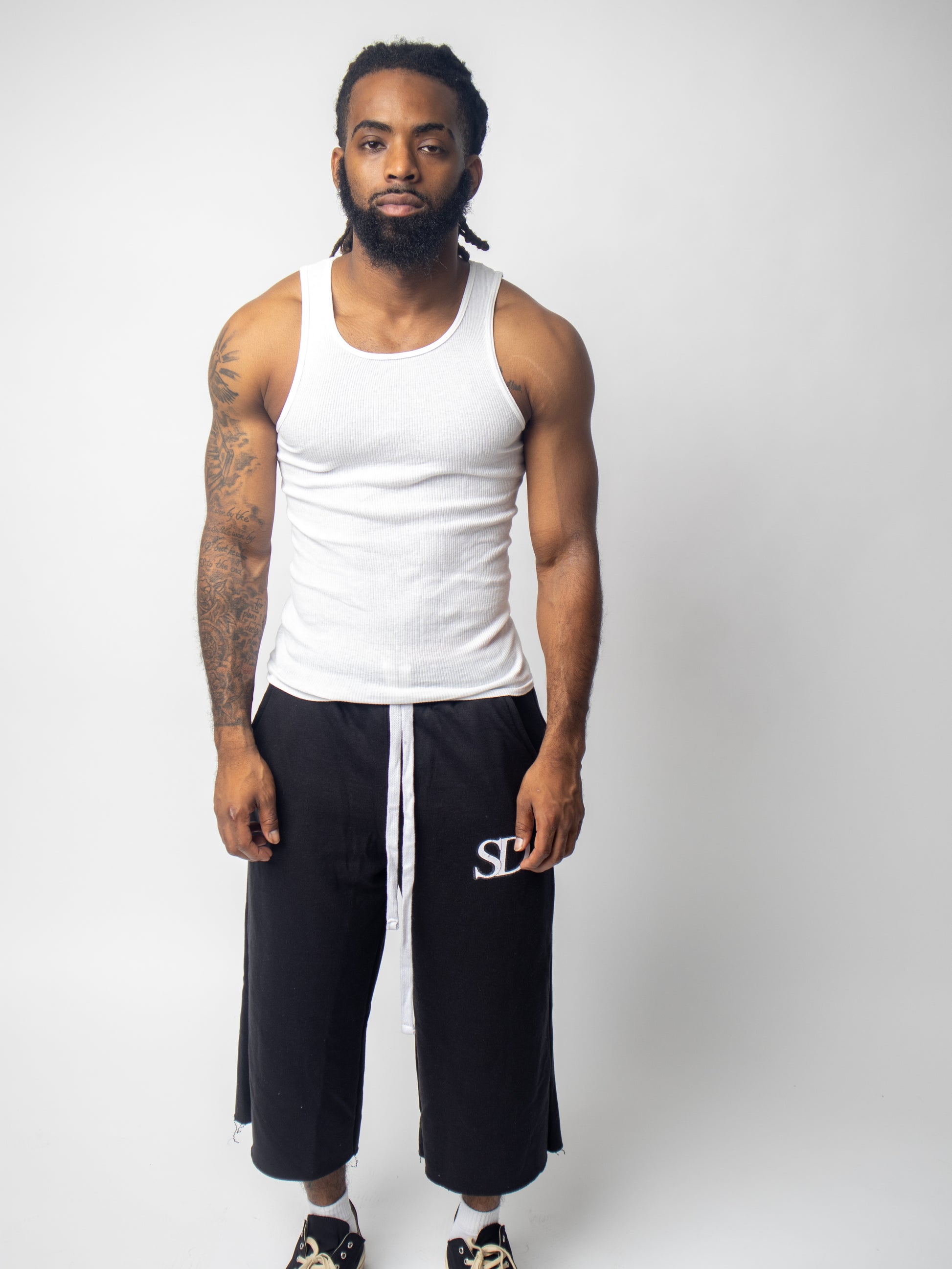 BLACK UNIFORM 3/4 SHORT